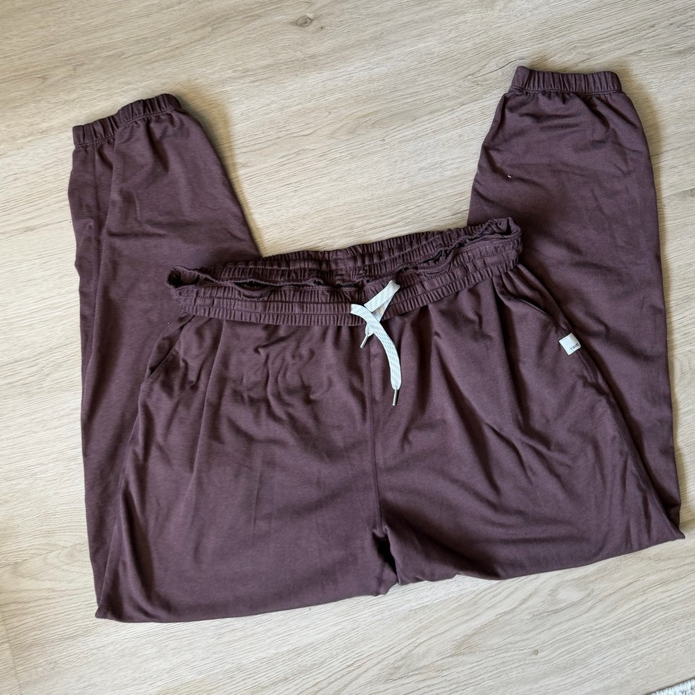 Vuori boyfriend joggers